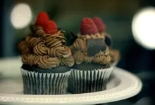 food cupcakes desserts icing 2560x1600 wallpaper Art HD Wallpaper